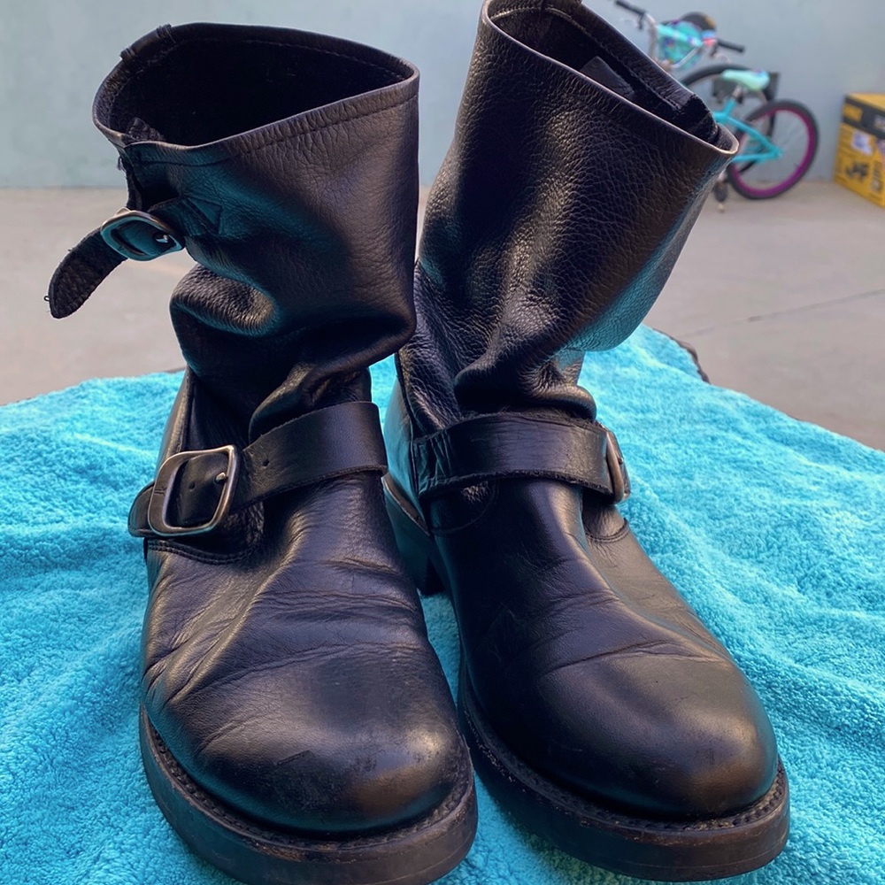 Slouch boots